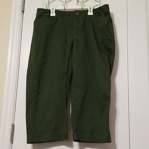 Columbia Capris - Picture 1 of 3